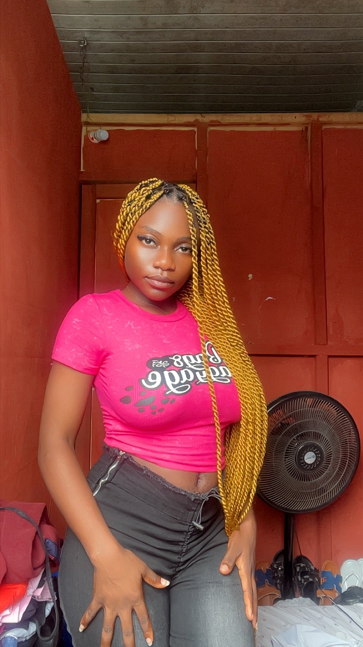 Akaanan Gloria